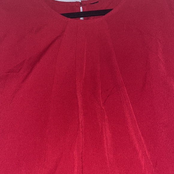 Burgundy front gather at neck, cap sleeve blouse. Size 12 - Picture 2 of 4